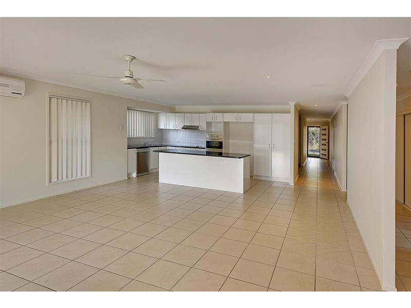 17 Parkside Drive, Beerwah QLD 4519