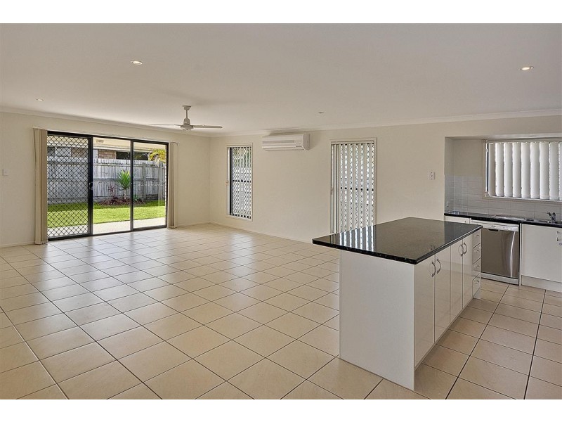 17 Parkside Drive, Beerwah QLD 4519