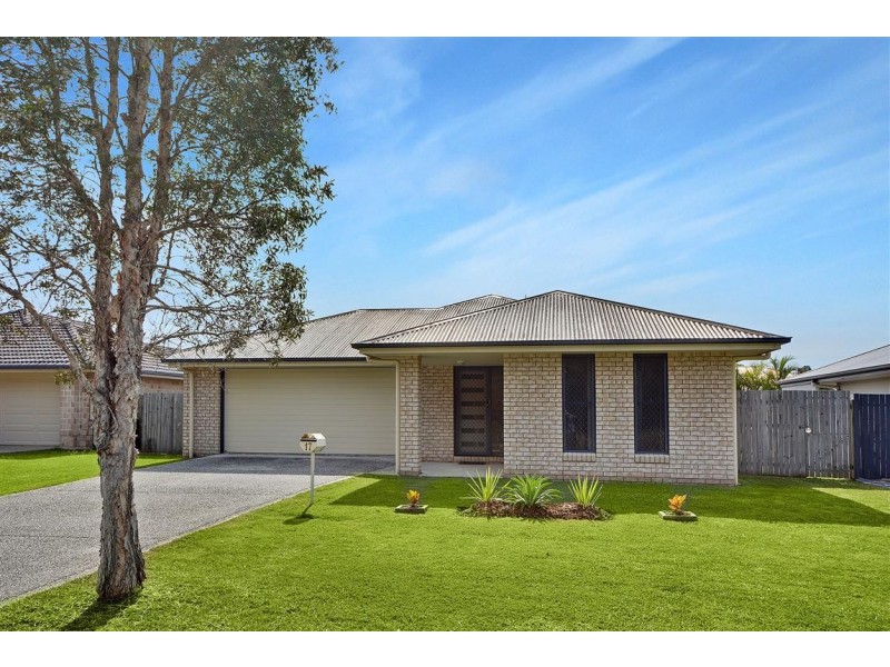 17 Parkside Drive, Beerwah QLD 4519