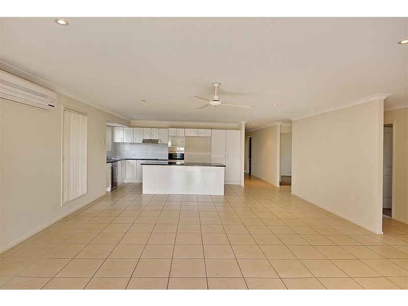 17 Parkside Drive, Beerwah QLD 4519