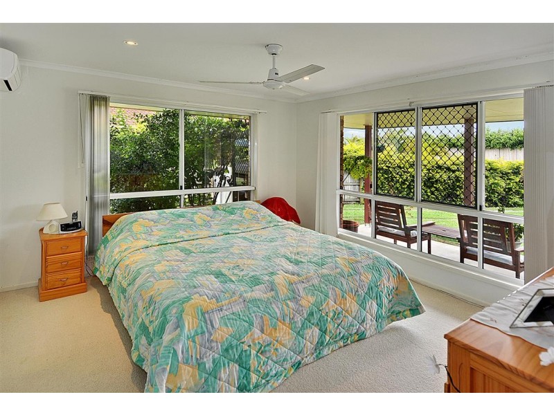 13 Crumpton Place, Beerwah QLD 4519