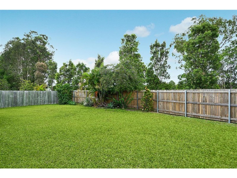 13 Crumpton Place, Beerwah QLD 4519