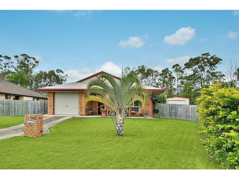 13 Crumpton Place, Beerwah QLD 4519