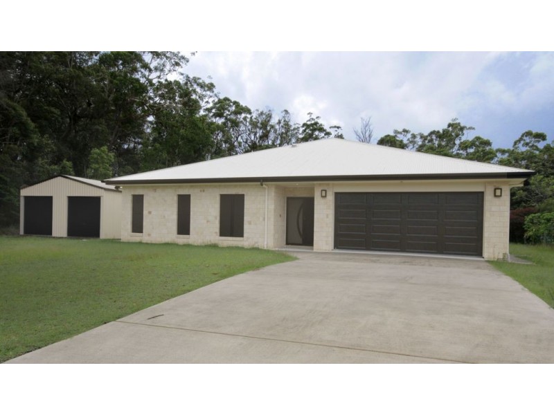 8 Lyndie Court, Beerwah QLD 4519