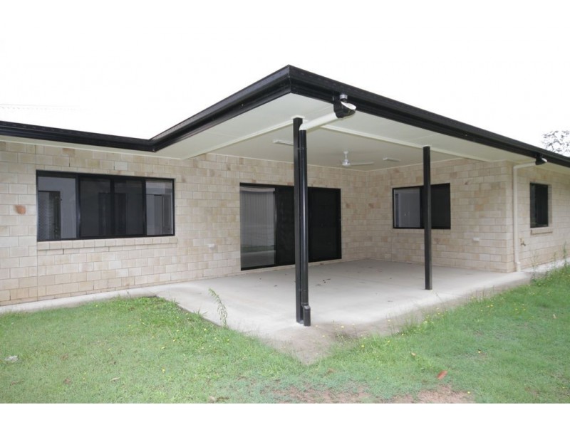 8 Lyndie Court, Beerwah QLD 4519