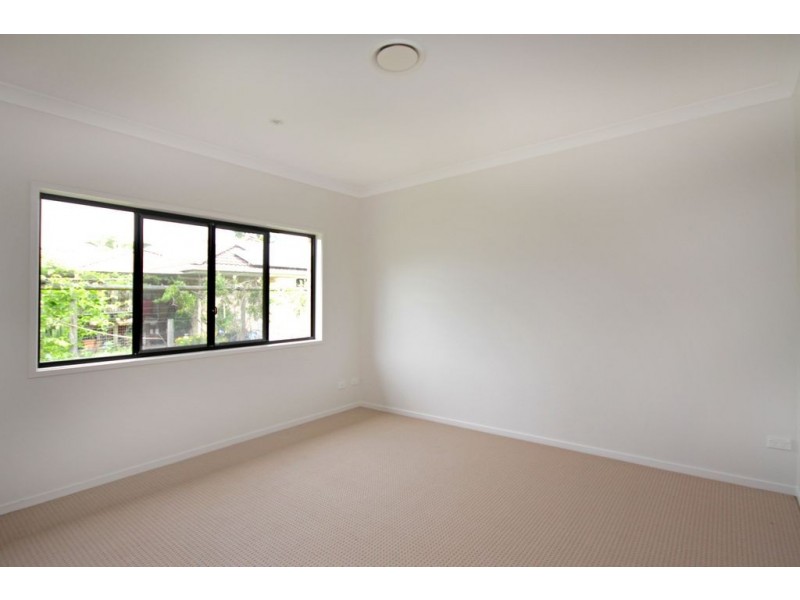 8 Lyndie Court, Beerwah QLD 4519