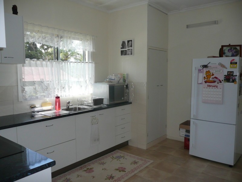 3 Poole Road, Glass House Mountains QLD 4518