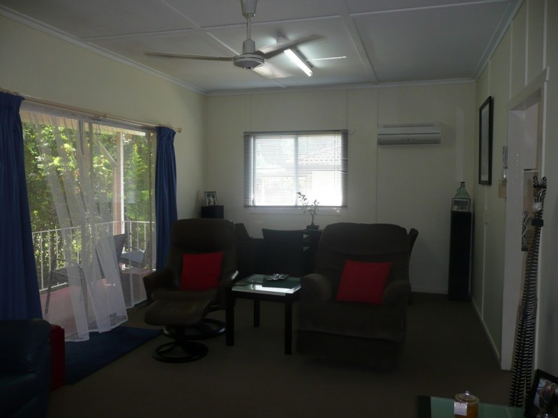 3 Poole Road, Glass House Mountains QLD 4518