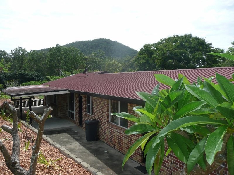 10 Yeates Road, Beerwah QLD 4519