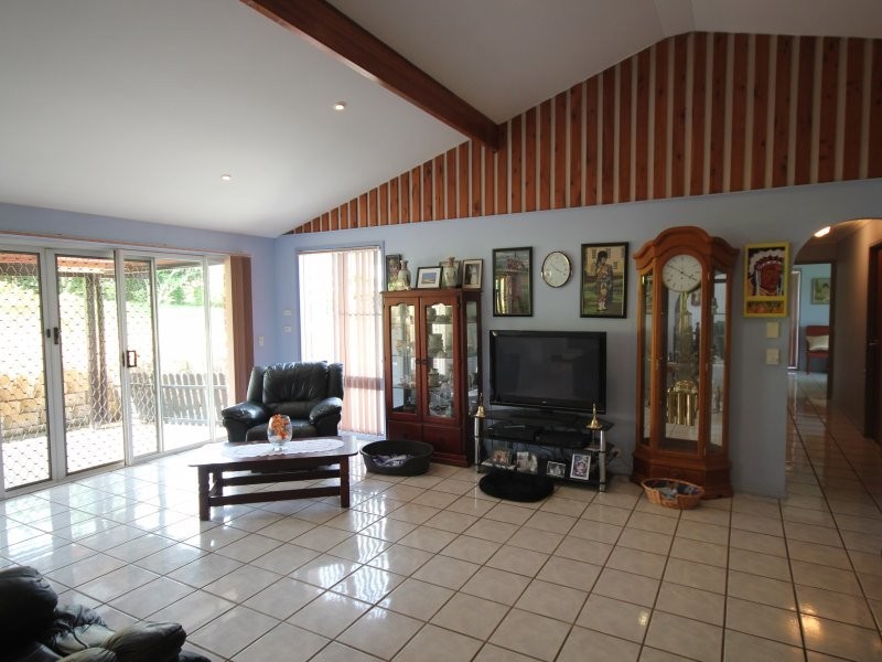 10 Yeates Road, Beerwah QLD 4519