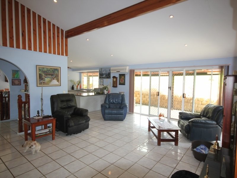 10 Yeates Road, Beerwah QLD 4519