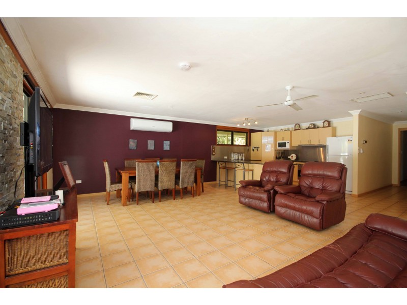 1233 Steve Irwin Way, Beerwah QLD 4519