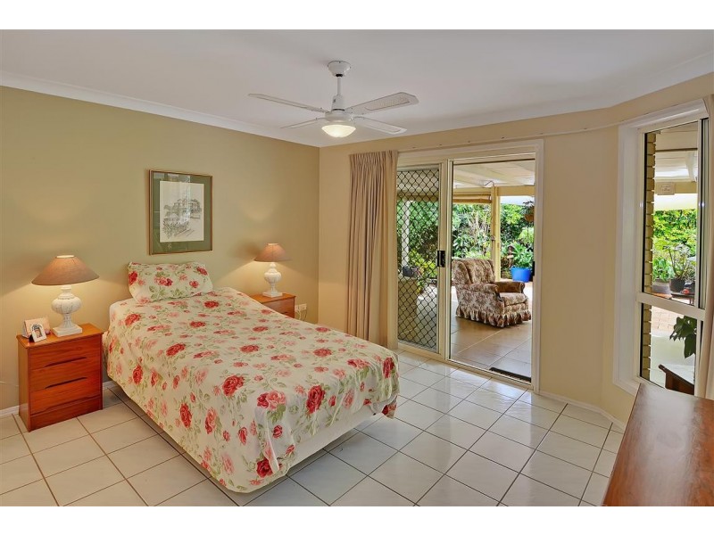 2 Vista CT, Glass House Mountains QLD 4518