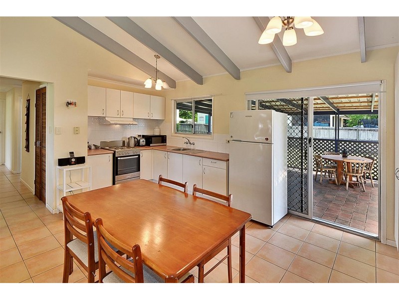 25 Twin Peaks Drive, Beerwah QLD 4519