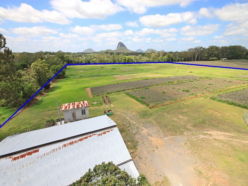24 Scotts Rd, Glass House Mountains QLD 4518