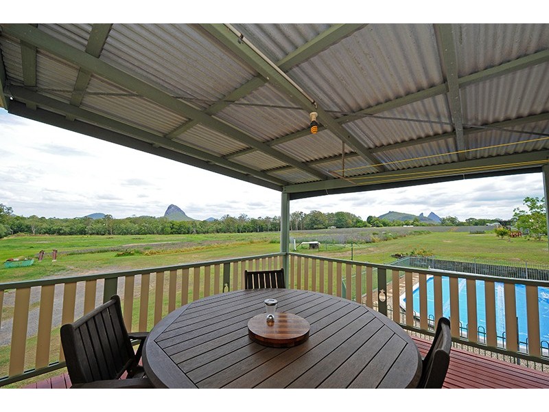 24 Scotts Rd, Glass House Mountains QLD 4518