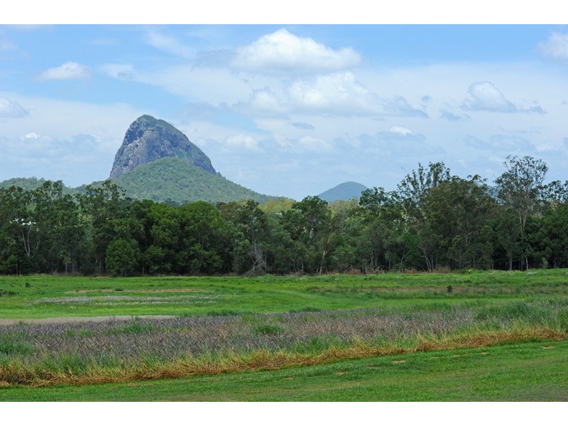 24 Scotts Rd, Glass House Mountains QLD 4518