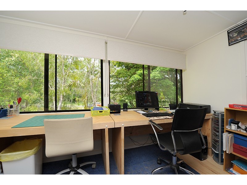 24 Scotts Rd, Glass House Mountains QLD 4518