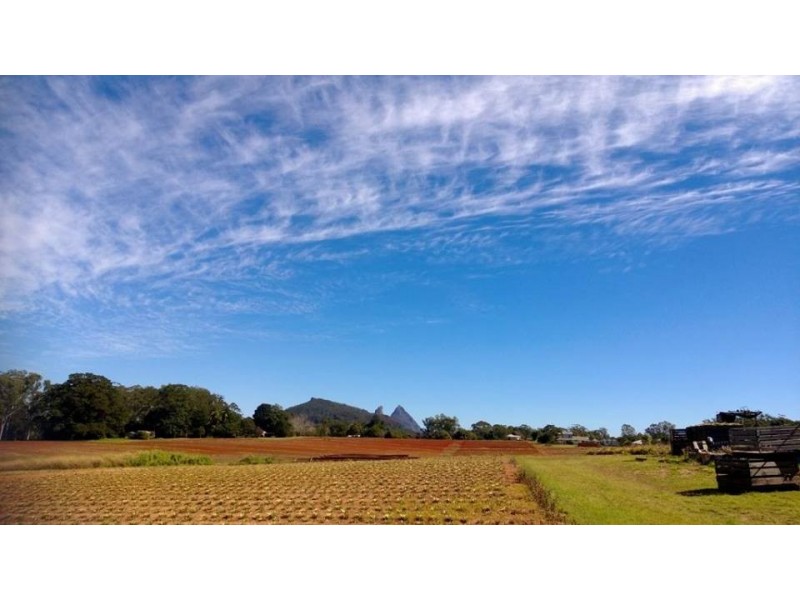 24 Scotts Rd, Glass House Mountains QLD 4518
