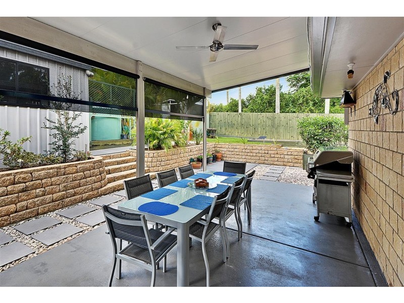 16 Coolamon Cres, Beerwah QLD 4519