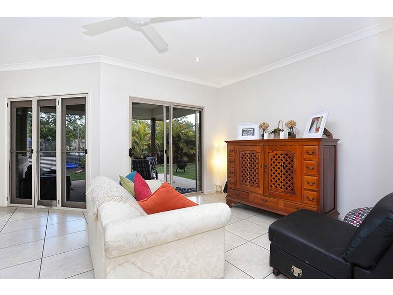 32 Beerburrum Street, Landsborough QLD 4550