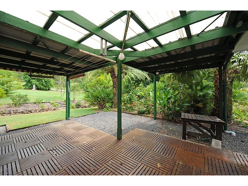 2065 Old Gympie Road, Glass House Mountains QLD 4518