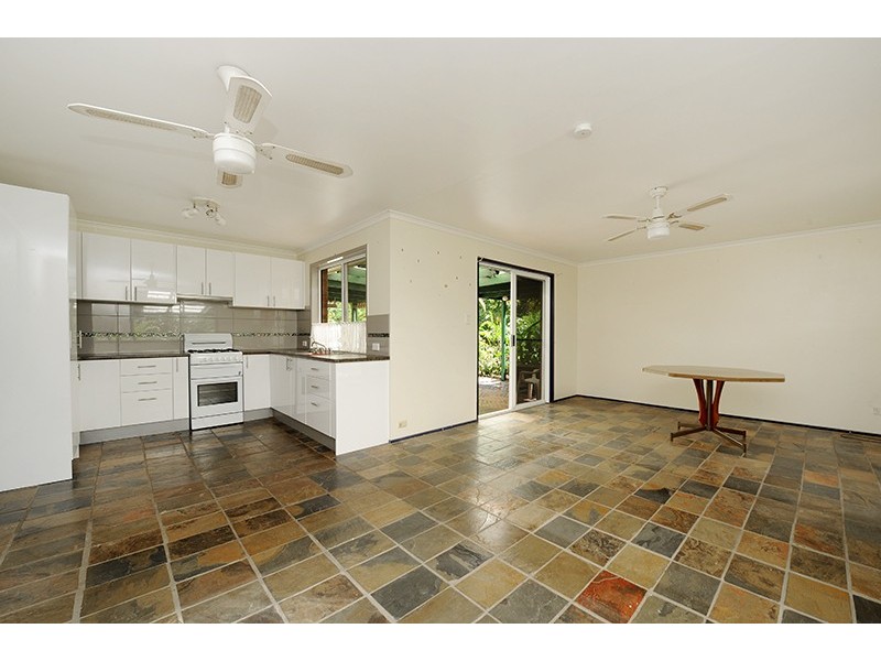 2065 Old Gympie Road, Glass House Mountains QLD 4518