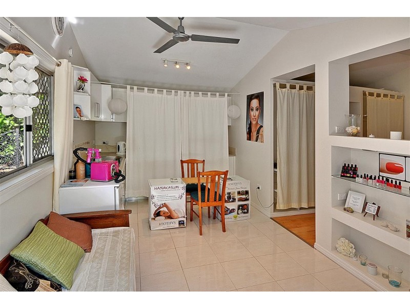 41 Whites Rd, Landsborough QLD 4550