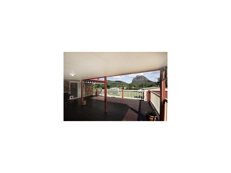 30 Ridgemount Place, Glass House Mountains QLD 4518