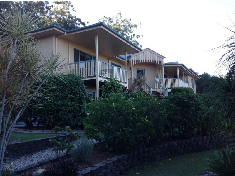 8 Knowles Place, Glass House Mountains QLD 4518