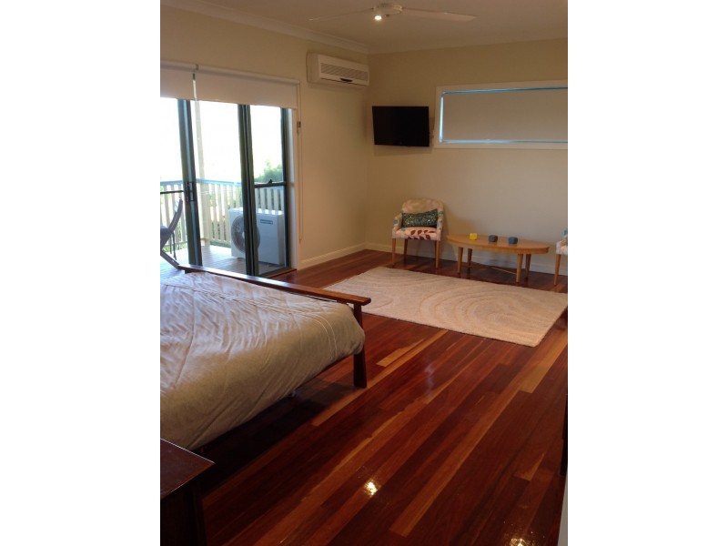 8 Knowles Place, Glass House Mountains QLD 4518