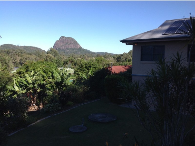 8 Knowles Place, Glass House Mountains QLD 4518