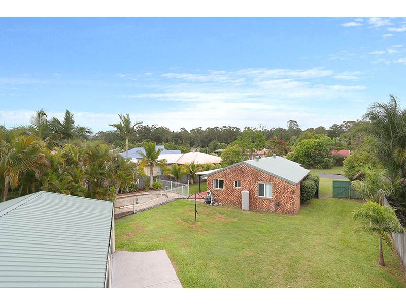 2 Rosewood Court, Landsborough QLD 4550