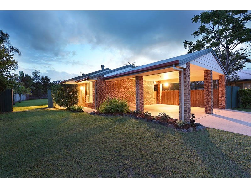 2 Rosewood Court, Landsborough QLD 4550
