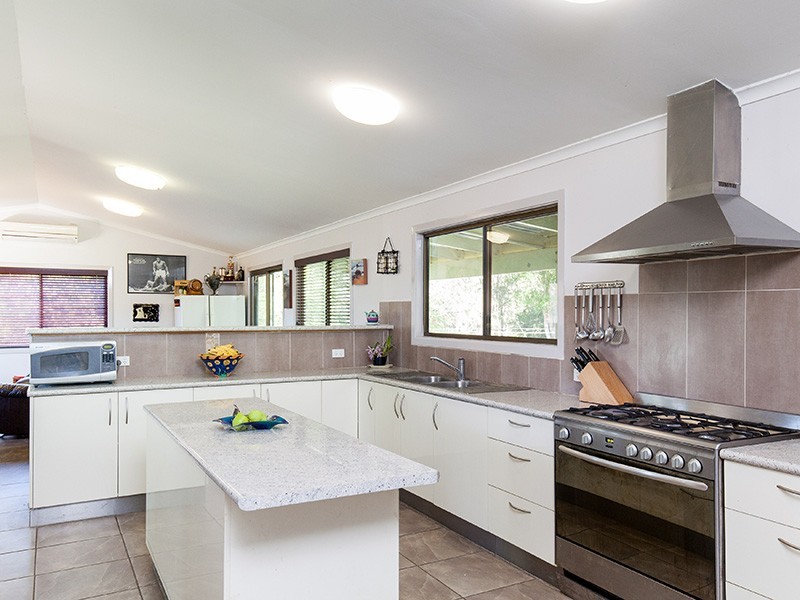 22 Gould Dve, Glass House Mountains QLD 4518