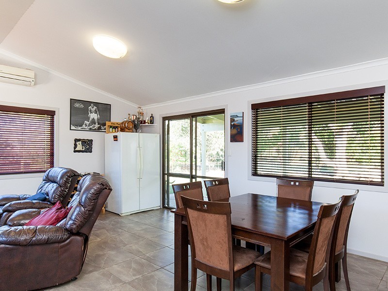 22 Gould Dve, Glass House Mountains QLD 4518