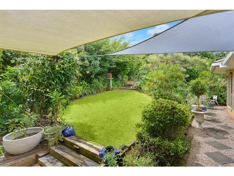 2 Vista CT, Glass House Mountains QLD 4518