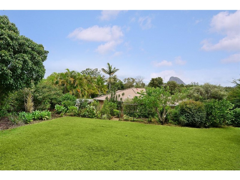 2 Vista CT, Glass House Mountains QLD 4518