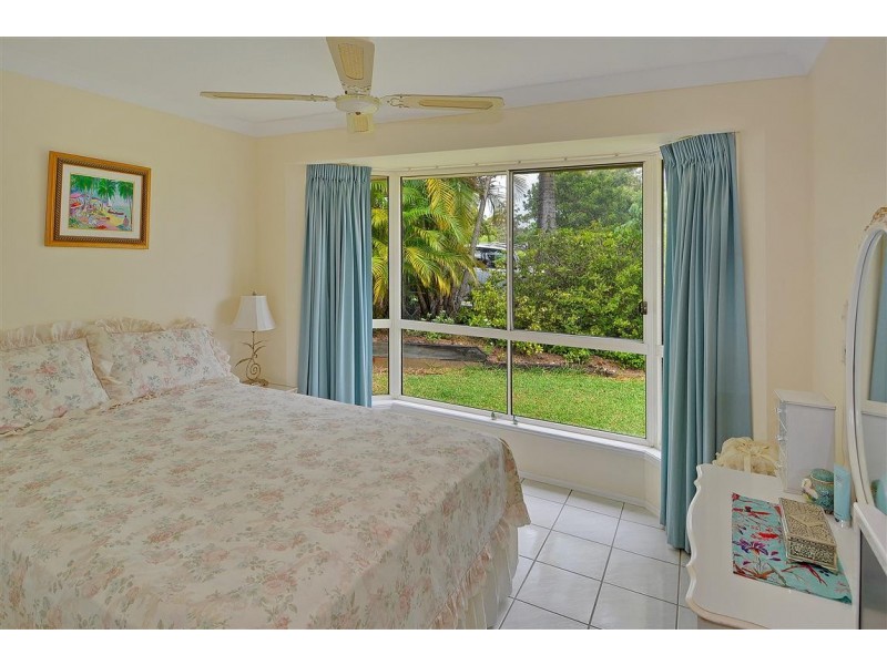 2 Vista CT, Glass House Mountains QLD 4518