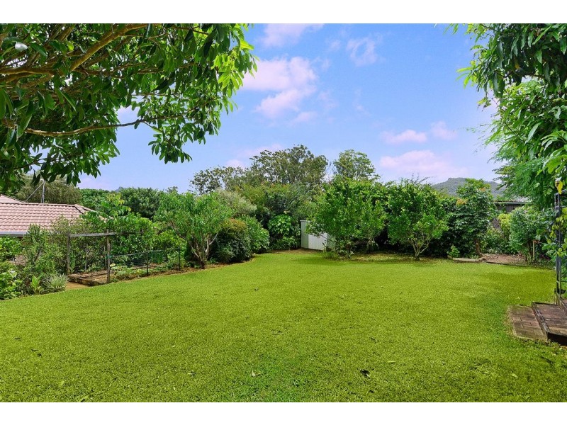 2 Vista CT, Glass House Mountains QLD 4518