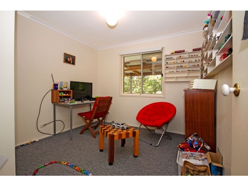 15 Cunningham Avenue, Landsborough QLD 4550