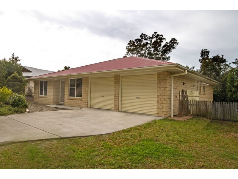 15 Cunningham Avenue, Landsborough QLD 4550