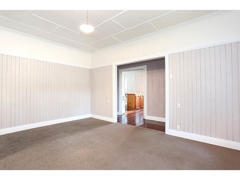 65 Beerwah Pde, Beerwah QLD 4519