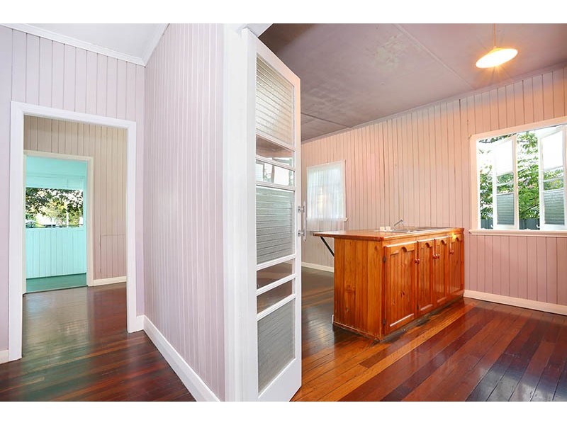 65 Beerwah Pde, Beerwah QLD 4519
