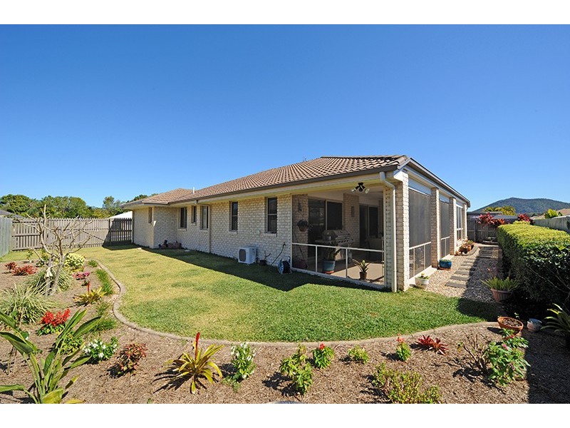 9 Sapphire Court, Beerwah QLD 4519