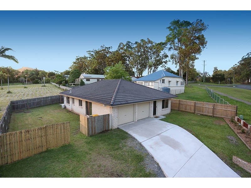 25 Railway Pde, Glass House Mountains QLD 4518