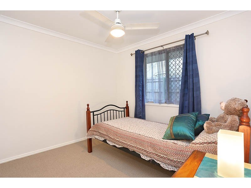 25 Railway Pde, Glass House Mountains QLD 4518