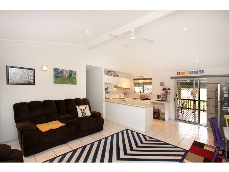 2 Sunland Court, Beerwah QLD 4519