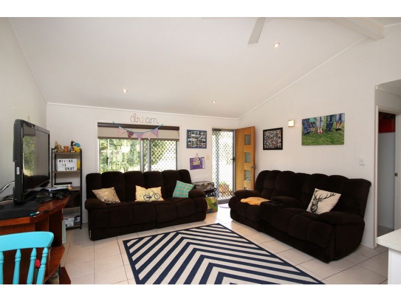 2 Sunland Court, Beerwah QLD 4519