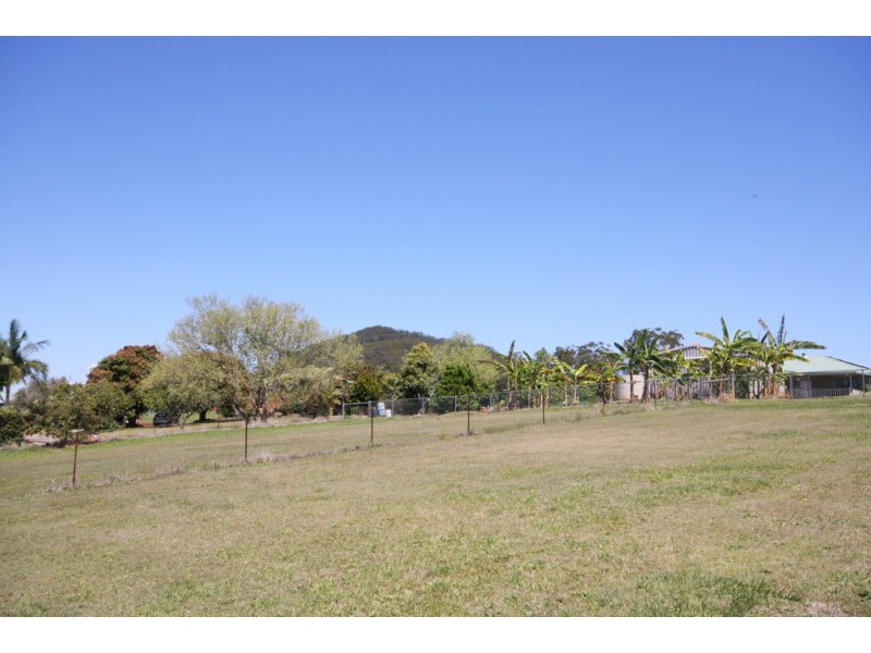 45 Mittelstadt Rd, Glass House Mountains QLD 4518
